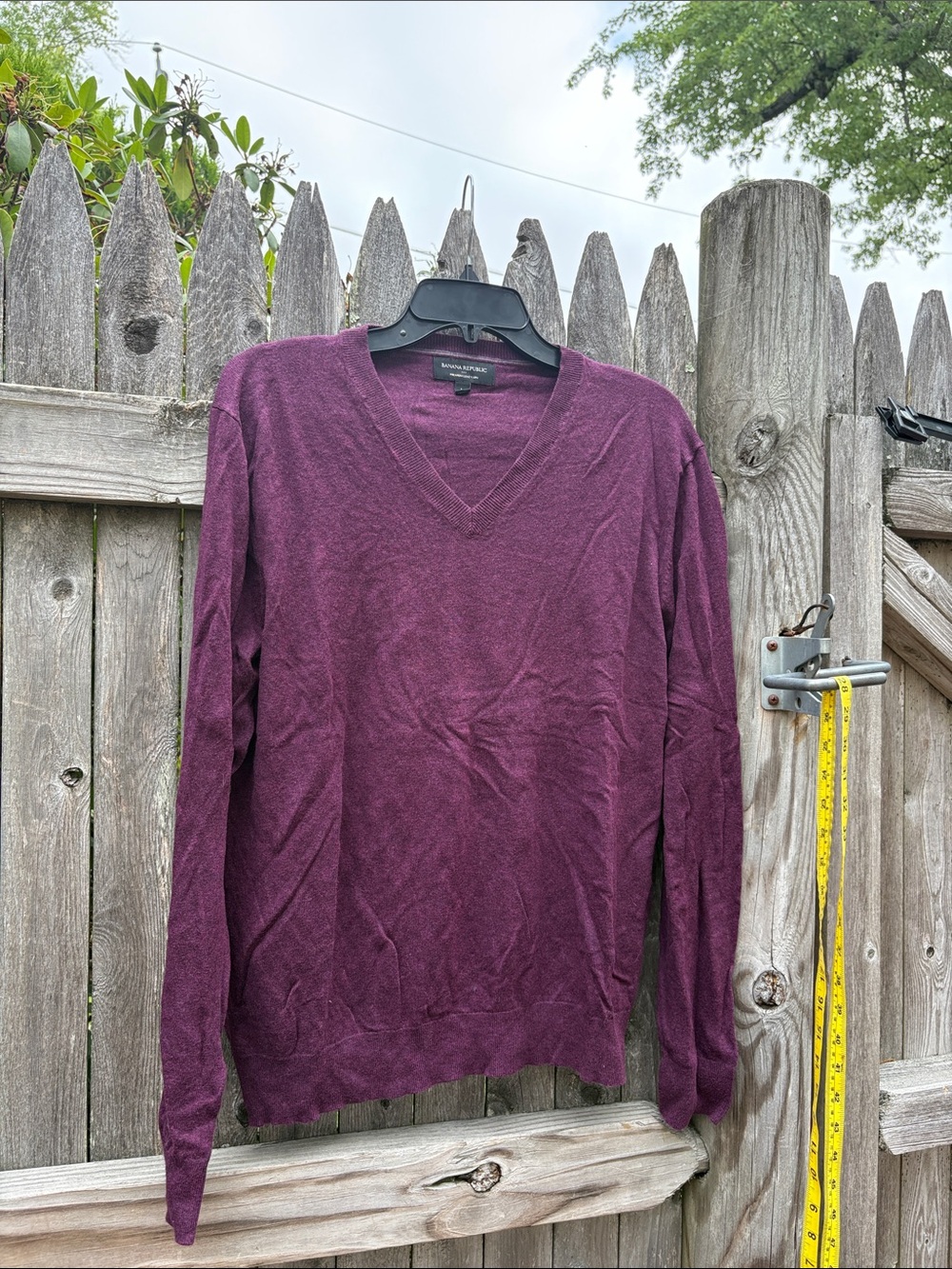 Banana Republic large luxe yarn v-neck!
